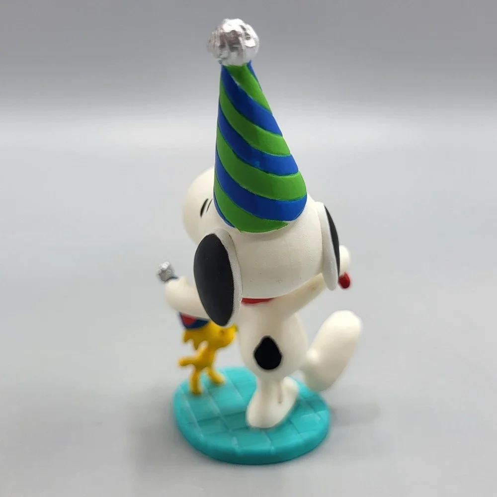 Hallmark Ornament Peanuts New Years Celebration Snoopy Woodstock White QX9829